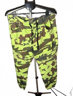 Womens VIP plus size Neon Green Camouflage Jogger Pants Camo sz 21/22
